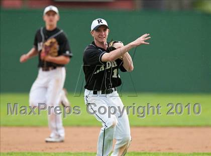 Thumbnail 1 in Roseville vs. Tartan (Section 4AAA Playoffs) photogallery.