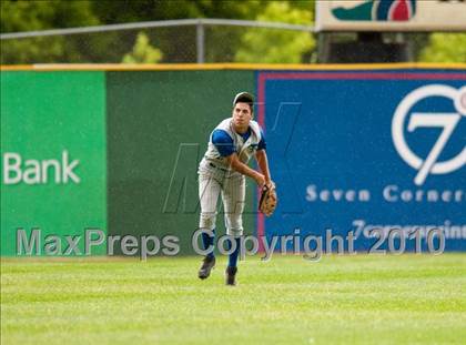 Thumbnail 1 in Roseville vs. Tartan (Section 4AAA Playoffs) photogallery.