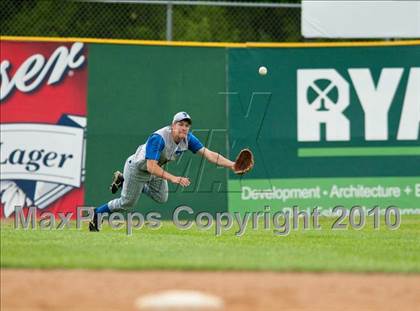 Thumbnail 3 in Roseville vs. Tartan (Section 4AAA Playoffs) photogallery.