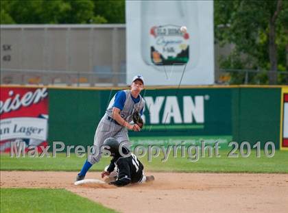 Thumbnail 3 in Roseville vs. Tartan (Section 4AAA Playoffs) photogallery.