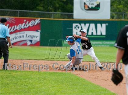 Thumbnail 2 in Roseville vs. Tartan (Section 4AAA Playoffs) photogallery.