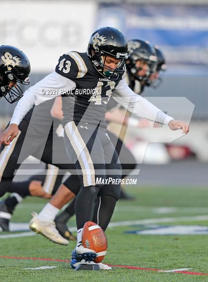 Thumbnail 1 in Southern Columbia Area vs Serra Catholic (PIAA  2A Championship) photogallery.