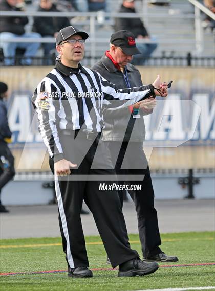 Thumbnail 2 in Southern Columbia Area vs Serra Catholic (PIAA  2A Championship) photogallery.