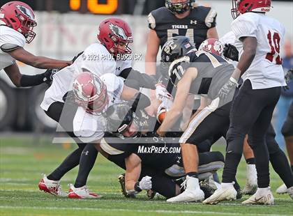 Thumbnail 3 in Southern Columbia Area vs Serra Catholic (PIAA  2A Championship) photogallery.