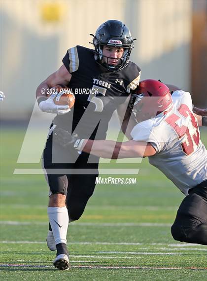 Thumbnail 1 in Southern Columbia Area vs Serra Catholic (PIAA  2A Championship) photogallery.