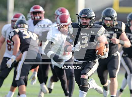 Thumbnail 2 in Southern Columbia Area vs Serra Catholic (PIAA  2A Championship) photogallery.