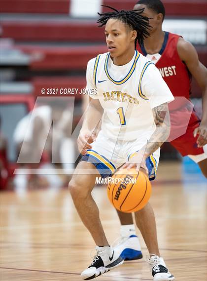 Thumbnail 2 in Southwest vs Southeast Bulloch (Screamin' Demon Invitational) photogallery.