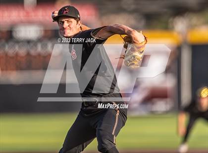 Thumbnail 2 in JSerra Catholic @ Servite photogallery.