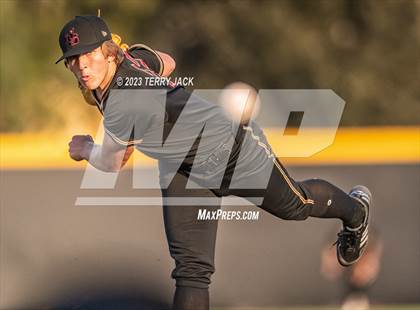 Thumbnail 2 in JSerra Catholic @ Servite photogallery.