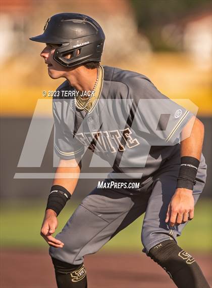 Thumbnail 2 in JSerra Catholic @ Servite photogallery.