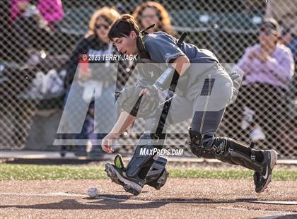 Thumbnail 2 in JSerra Catholic @ Servite photogallery.