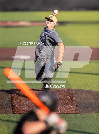 Thumbnail 3 in JSerra Catholic @ Servite photogallery.