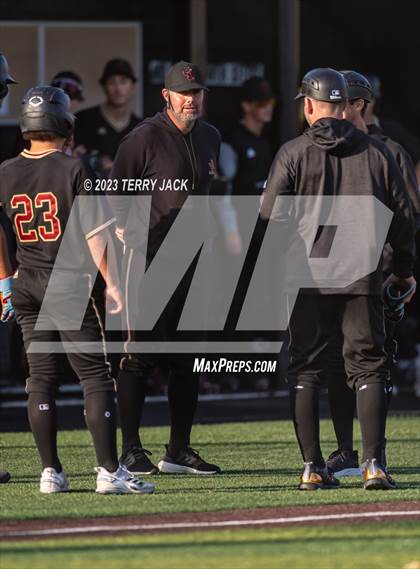 Thumbnail 2 in JSerra Catholic @ Servite photogallery.