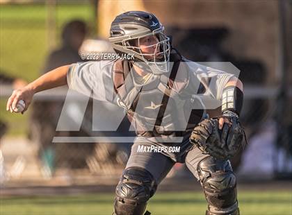 Thumbnail 2 in JSerra Catholic @ Servite photogallery.