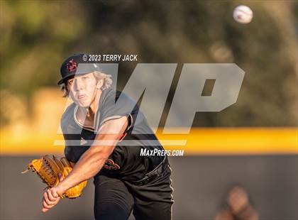Thumbnail 2 in JSerra Catholic @ Servite photogallery.