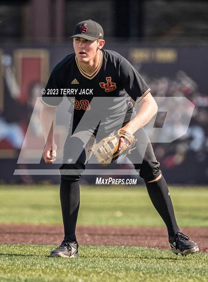 Thumbnail 3 in JSerra Catholic @ Servite photogallery.