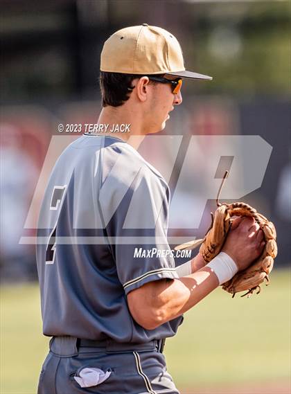 Thumbnail 1 in JSerra Catholic @ Servite photogallery.