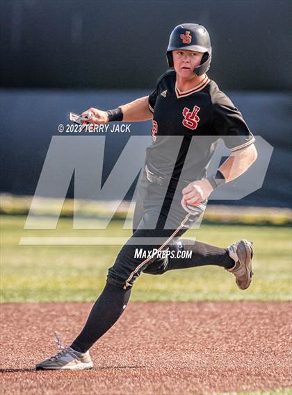 Thumbnail 2 in JSerra Catholic @ Servite photogallery.
