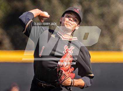 Thumbnail 3 in JSerra Catholic @ Servite photogallery.