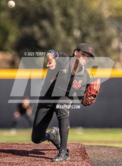 Thumbnail 1 in JSerra Catholic @ Servite photogallery.
