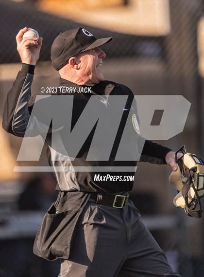 Thumbnail 3 in JSerra Catholic @ Servite photogallery.