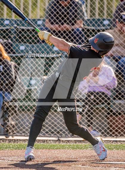 Thumbnail 3 in JSerra Catholic @ Servite photogallery.