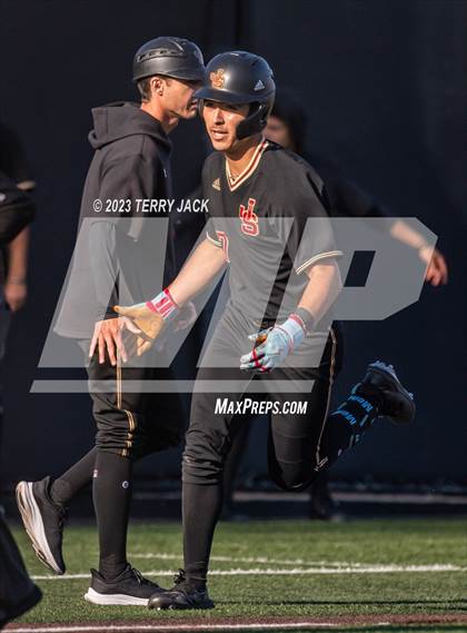 Thumbnail 2 in JSerra Catholic @ Servite photogallery.