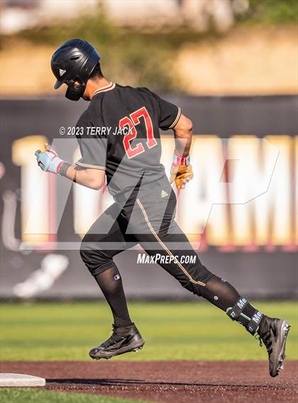 Thumbnail 2 in JSerra Catholic @ Servite photogallery.