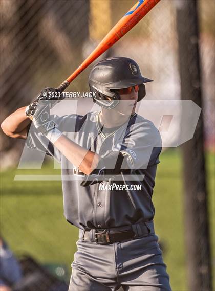 Thumbnail 3 in JSerra Catholic @ Servite photogallery.