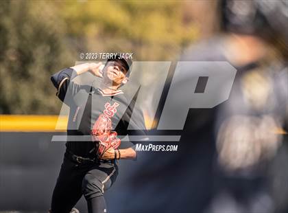 Thumbnail 2 in JSerra Catholic @ Servite photogallery.