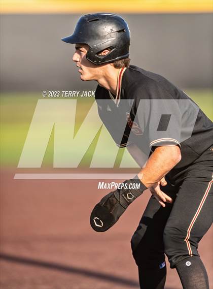 Thumbnail 1 in JSerra Catholic @ Servite photogallery.