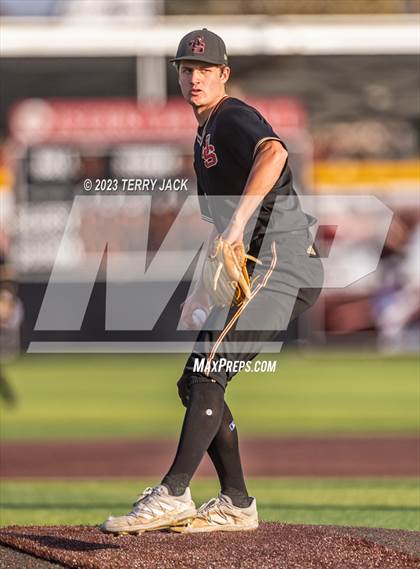 Thumbnail 2 in JSerra Catholic @ Servite photogallery.
