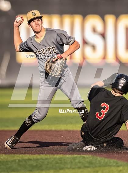 Thumbnail 3 in JSerra Catholic @ Servite photogallery.