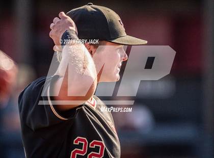 Thumbnail 3 in JSerra Catholic @ Servite photogallery.