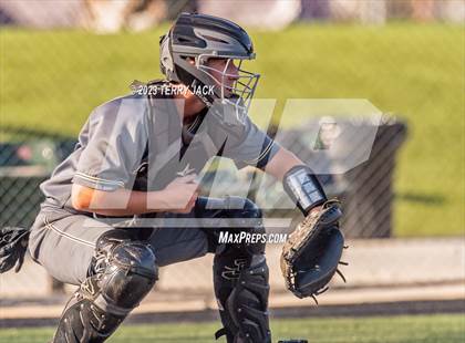 Thumbnail 3 in JSerra Catholic @ Servite photogallery.