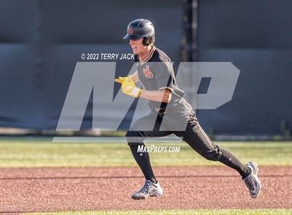 Thumbnail 2 in JSerra Catholic @ Servite photogallery.