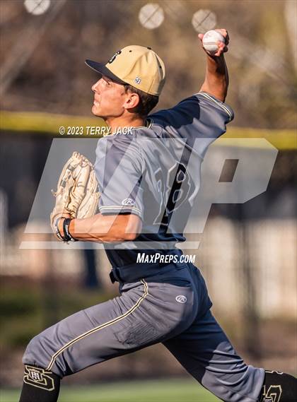 Thumbnail 3 in JSerra Catholic @ Servite photogallery.