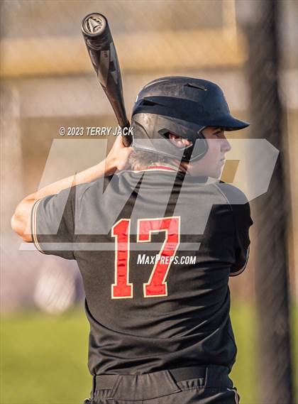 Thumbnail 3 in JSerra Catholic @ Servite photogallery.