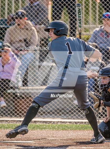 Thumbnail 3 in JSerra Catholic @ Servite photogallery.