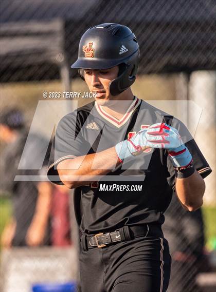Thumbnail 2 in JSerra Catholic @ Servite photogallery.