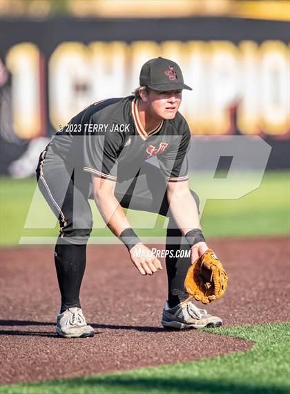 Thumbnail 3 in JSerra Catholic @ Servite photogallery.
