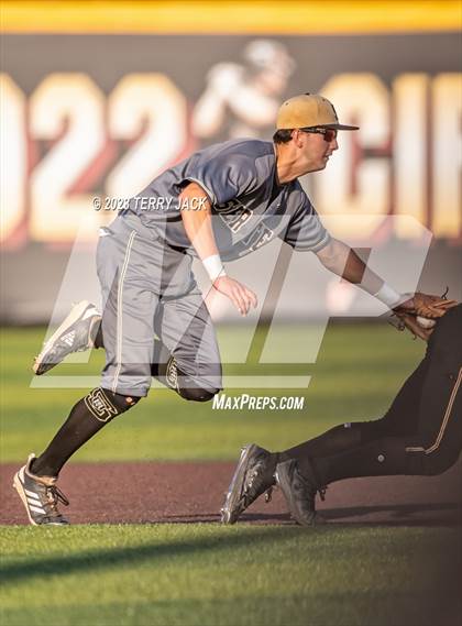 Thumbnail 3 in JSerra Catholic @ Servite photogallery.