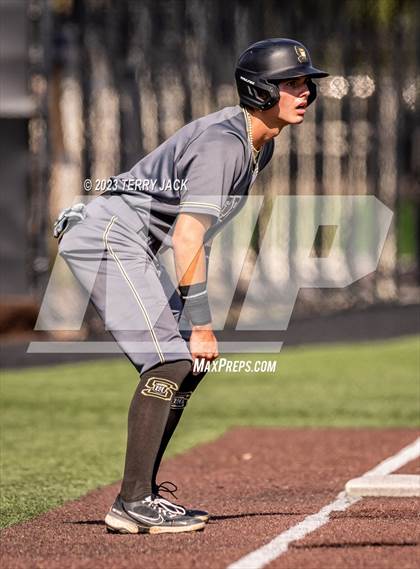 Thumbnail 2 in JSerra Catholic @ Servite photogallery.