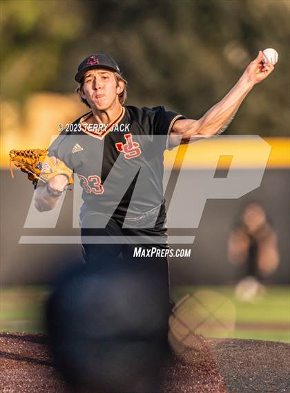 Thumbnail 1 in JSerra Catholic @ Servite photogallery.
