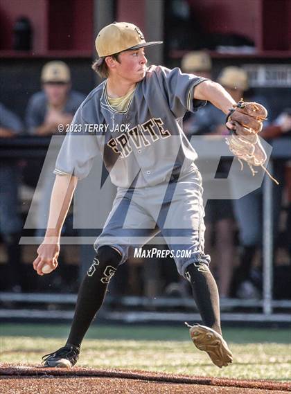Thumbnail 2 in JSerra Catholic @ Servite photogallery.