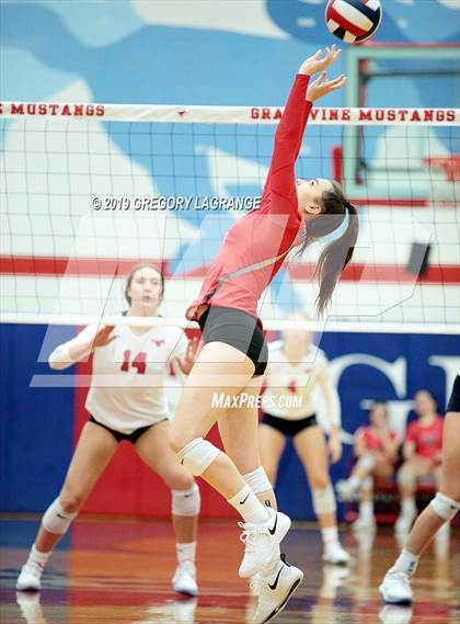 Thumbnail 3 in Liberty vs Grapevine photogallery.
