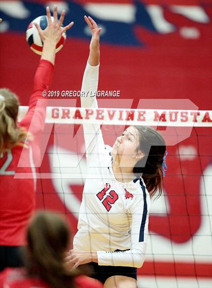 Thumbnail 2 in Liberty vs Grapevine photogallery.
