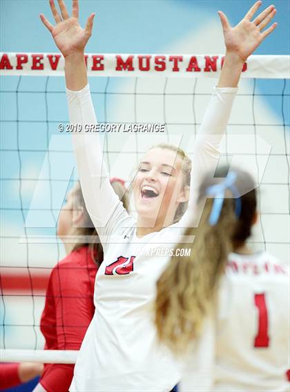 Thumbnail 3 in Liberty vs Grapevine photogallery.