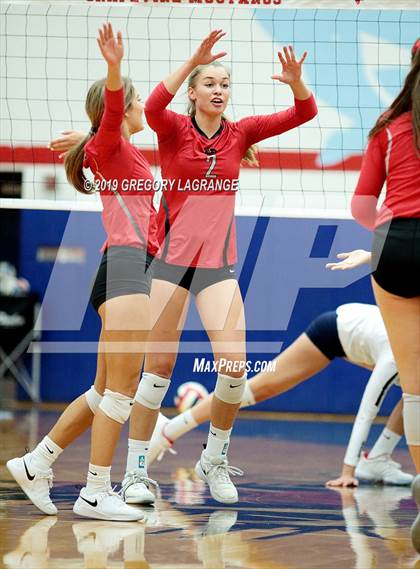 Thumbnail 3 in Liberty vs Grapevine photogallery.