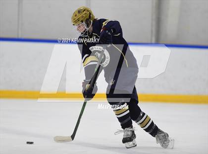 Thumbnail 3 in Notre Dame Catholic @ Xavier photogallery.